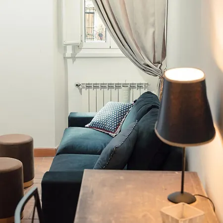 Apartamento Fiori Loft, A Historic In The Heart Of Roma