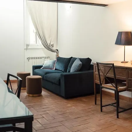 Fiori Loft, A Historic In The Heart Of Roma